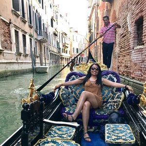 Meet your Posher, Cecilia